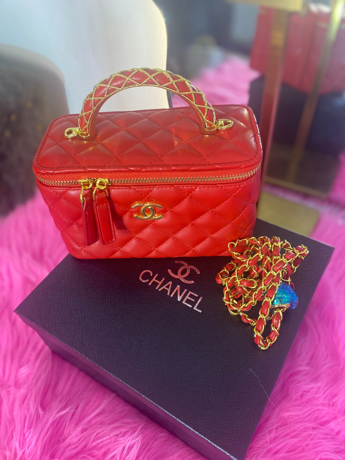 Side Chanel in box