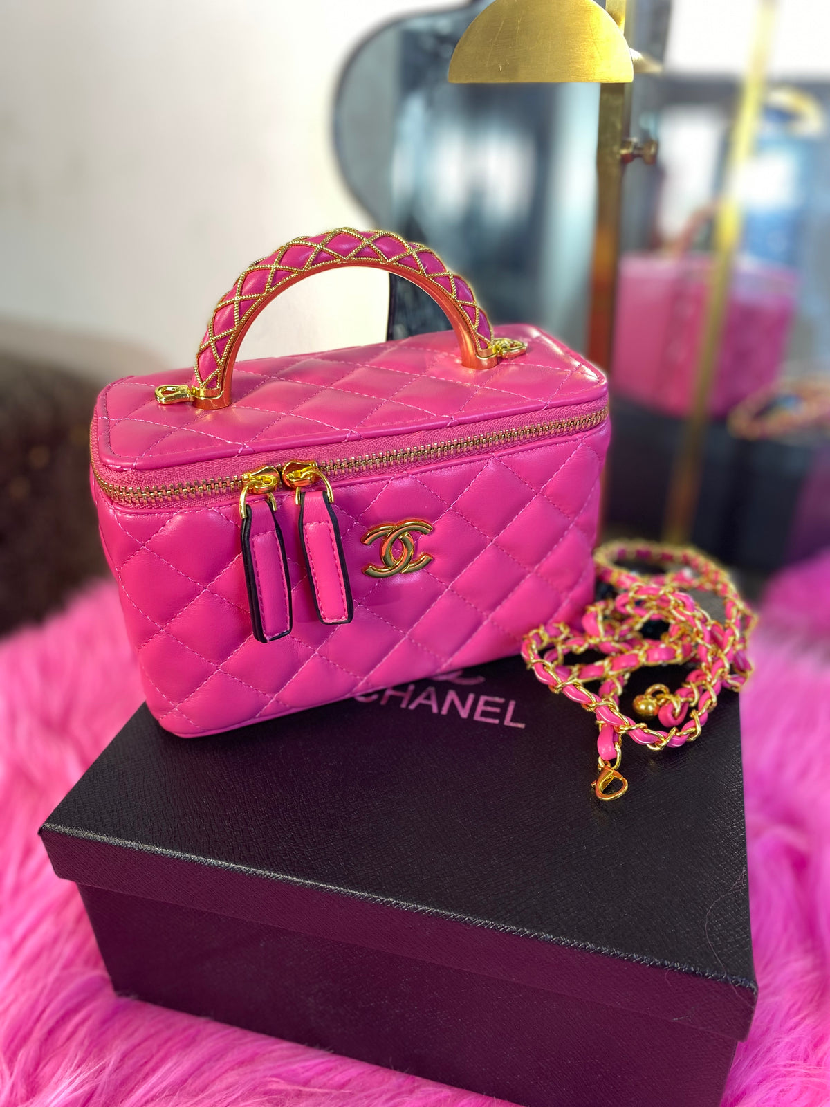 Side Chanel in box