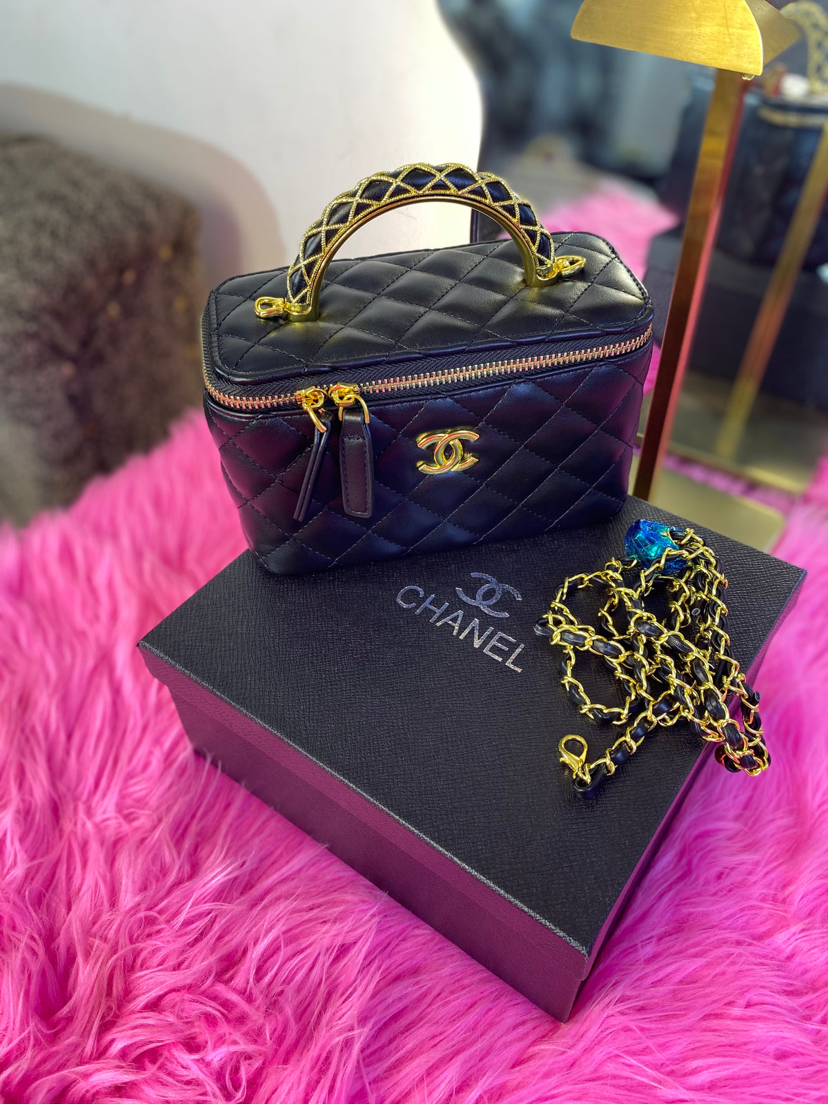 Side Chanel in box